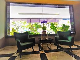 Prestigo Hotel