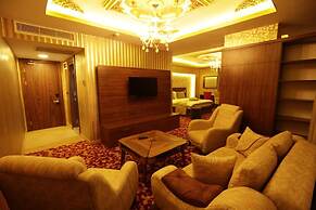 Can Deluxe Hotel