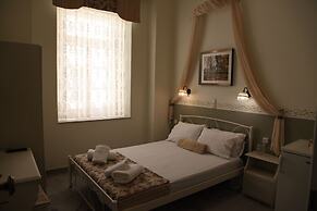 Fiera Guesthouse