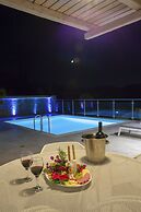 Virginia Luxury Villas