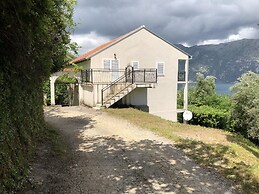 2 Bedroom Apartment With Beautiful Views