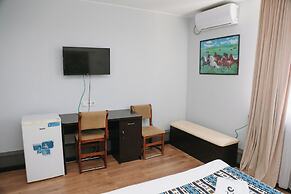 Apple Hostel