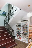 Apple Hostel