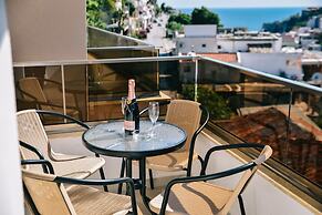 Riva Luxury