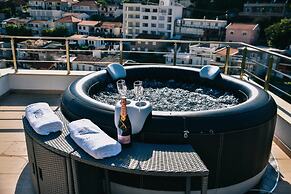 Riva Luxury