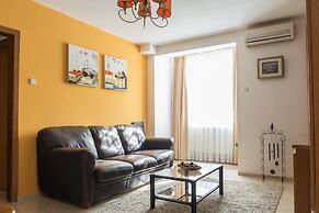 Maxxy Apartments