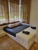 El Mundo Suites