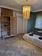 El Mundo Suites