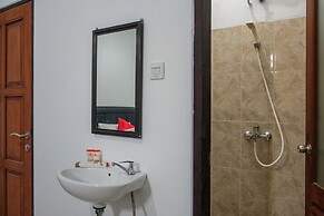 OYO 672 Bali Radiance Canggu
