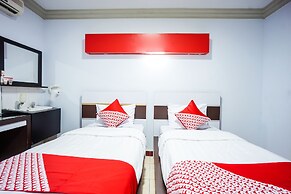 Riverside Hotel