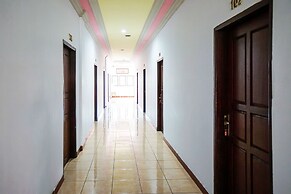 Riverside Hotel