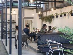 Home Addicts Hostel