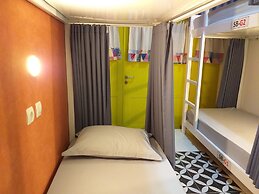 Home Addicts Hostel