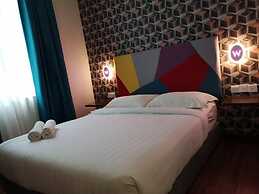 W Hotel Cemerlang