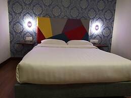 W Hotel Cemerlang