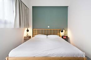 Soho Apartment by Olala Homes