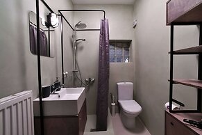 Soho Apartment by Olala Homes