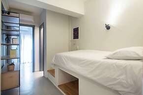 Soho Apartment by Olala Homes