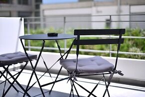 Soho Apartment by Olala Homes