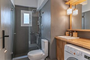 Soho Apartment by Olala Homes