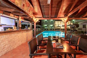 Sisi Breeze Hotel