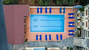 Sisi Breeze Hotel