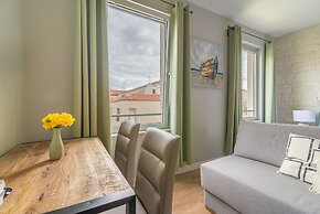 Luxurious Suites Elegance