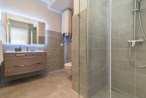 Luxurious Suites Elegance