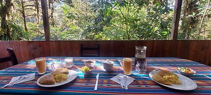 Mindo Loma Bird Lodge