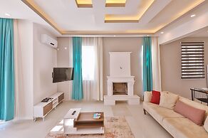 3 House Apart