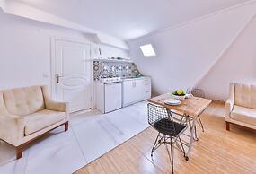 3 House Apart