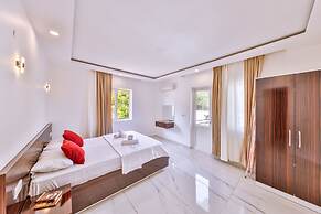 3 House Apart