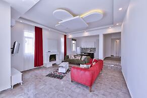 3 House Apart