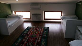 MANIJA Hostel