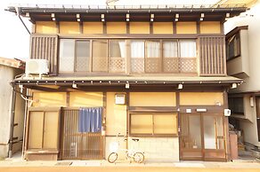 Rainbow Takayama Private House