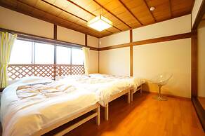 Rainbow Takayama Private House