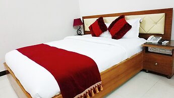 Hotel Khan Palace