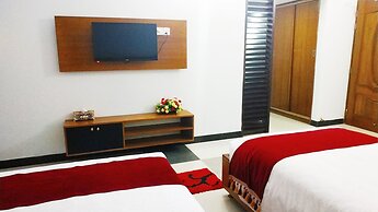 Hotel Khan Palace