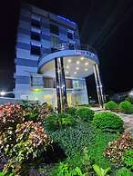 Hotel Khan Palace