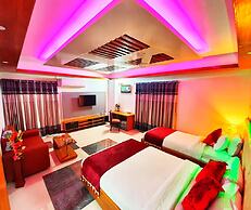 Hotel Khan Palace