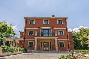 Belgrade Hills Villa and Suites