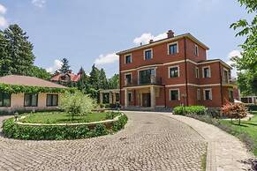Belgrade Hills Villa and Suites