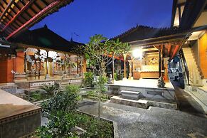 Happy Inn