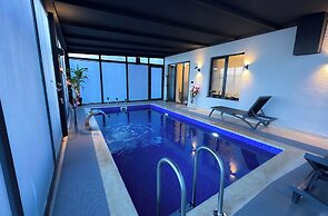 Green Hills Suites