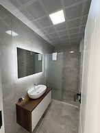 Green Hills Suites