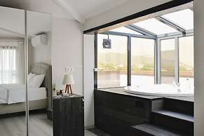 Green Hills Suites