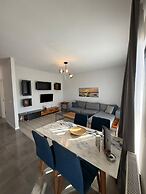 Green Hills Suites