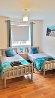 Spacious Bright and Modern Living