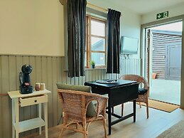 Riverfront Lodge