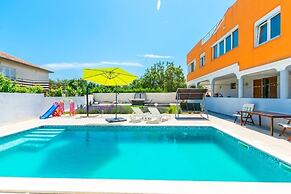 Apartments Orange Medulin